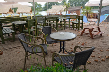 worms. strandbar an der rheinuferpromenade