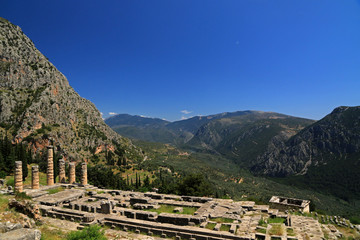 Fototapeta na wymiar Ruins of Temple of Apollo, Delphi, Valley of Phocis, Greece