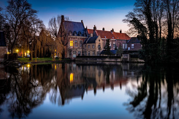 Fototapeta na wymiar Sunset in the most tourist places of Bruges, Belgium
