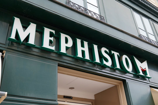 Mephisto signs logo shop windows in front of shoe store