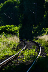 Bahnstrecke Kurve Abendlciht Iserlohn Sauerland Nebenstrecke Eisenbahn Zug Kurve grün Natur...