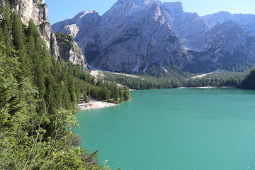 Fototapeta na wymiar Lago di Braies - Dolomiti - Trentino Alto-Adige