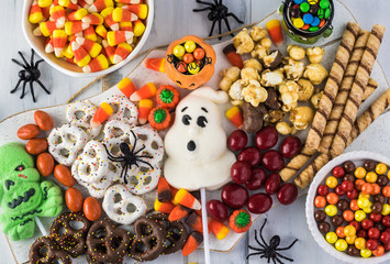 Halloween candy charcuterie board.