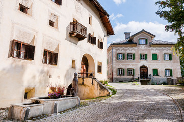 Guarda, Bergdorf, Unterengadin, Engadin, Brunnen, Engadinerhäuser, Via Engiadina, Alpen,...