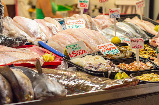 Mercado de mariscos y pescados
