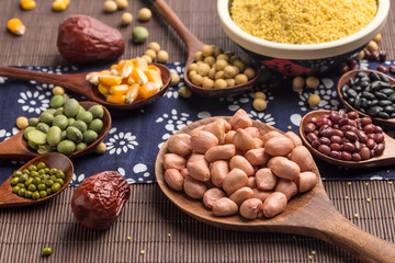 Whole grains are rich in nutrients