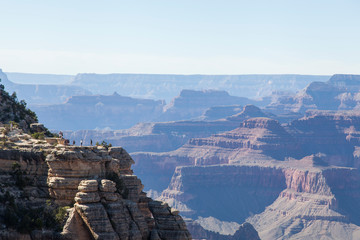 turistas en el Gran Cañón del colorado