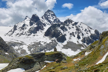 Fototapeta na wymiar Mountain range view on the way to Rutor Glacier, Aosta Valley, Italy