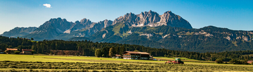 Fototapeta na wymiar Beautiful alpine view of the famous Wilder Kaiser mountains near Kitzbühel, Tyrol, Austria