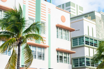 Art Deco building in the Art Deco District in South Beach, Miami - obrazy, fototapety, plakaty