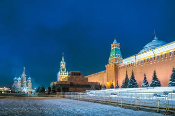 Winter Moscow. Russia. Snow on the streets of Moscow. The night capital in the Snow. Excursions in Moscow at night. A magnificent building in the capital. Russian architecture. Winter trip to Russia