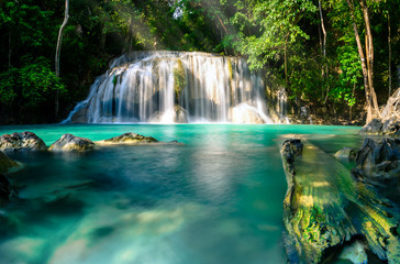 Fototapeta na wymiar Erawan waterfall, the most beautiful waterfall in Thailand And is popular with tourists In Chang Chai, Kanchanaburi, Thailand
