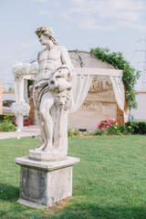 Statue