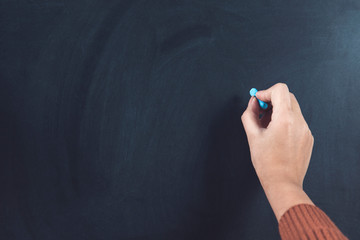 woman hand chalk © Aghavni