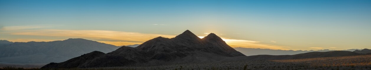 Fototapeta na wymiar Death Valley Remote Panorama