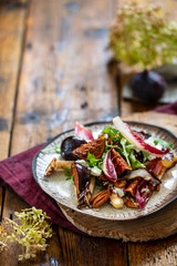 Caramelised figs and chicory salad