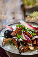 Caramelised figs and chicory salad