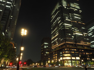 Fototapeta na wymiar 夜景　東京駅、丸ビル周辺