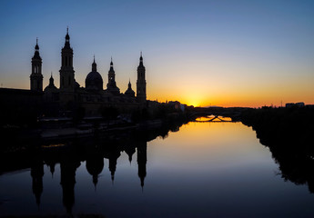 Fototapeta na wymiar Basilica of Our Lady of the Pillar during Sunset, Zaragoza