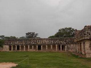 Fototapeta na wymiar Mayan building