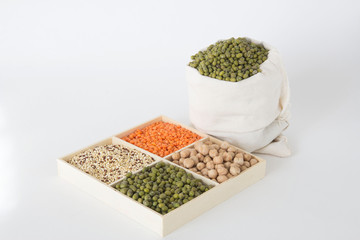 Mash in the bag, lentils, and chickpeas Genoa and raw
