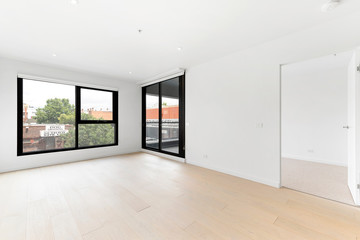 Empty and unfurnished brand new apartment