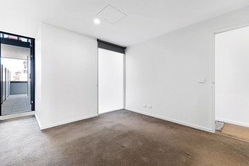 Empty and unfurnished brand new apartment