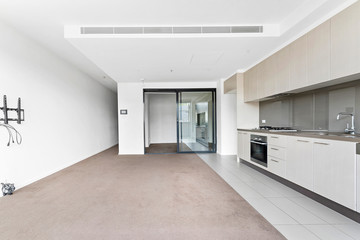 Empty and unfurnished brand new apartment