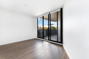 Empty and unfurnished brand new apartment