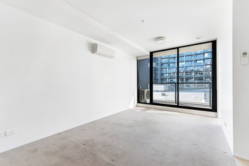 Empty and unfurnished brand new apartment