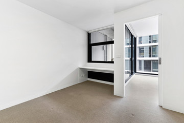 Empty and unfurnished brand new apartment