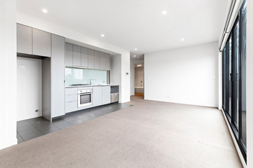 Empty and unfurnished brand new apartment