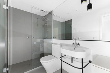 Empty and unfurnished brand new apartment