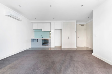 Empty and unfurnished brand new apartment