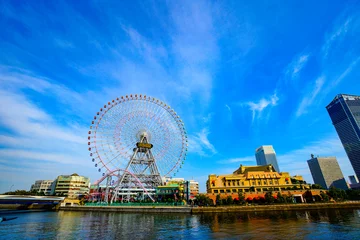 Deurstickers 横浜の都市風景と観覧車 神奈川県 © beeboys