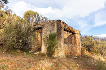 Fototapeta na wymiar abandoned buildings in the Conjuro mine (Spain)