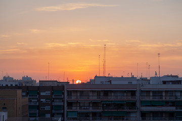 Fototapeta premium Amanecer en la ciudad