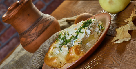 Siberian pie with fish and potatoes © Fanfo
