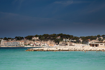 Coastline with hotel facilities at the Bale de Bandol, Bay of Bandol, Alpes-Maritimes, Cote d'Azur, Southern France, France, Europe