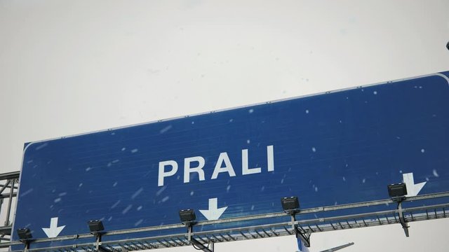 Airplane Landing Prali in Christmas