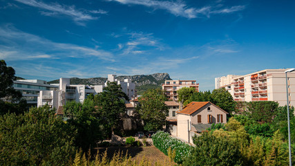 Fototapeta na wymiar Une vue sur le mont Faron (Toulon) 