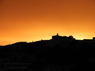 Obraz premium An orange sunset in the French Riviera