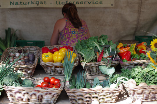 Commerce de proximité vendant des légumes à Berlin