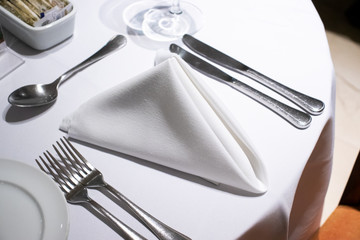 garfo, faca e guardanapo © EDBS