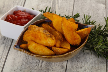 Fried potato slices