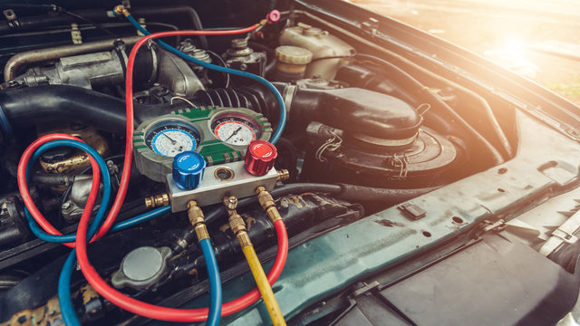 car air conditioner system in car garage, Car air conditioner check service, leak detection, fill refrigerant