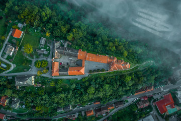 Nizbor is a castle rebuilt into a castle in the village of the same name in the district of Beroun....