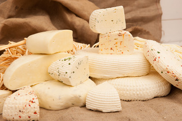 Rennet cheese with vegetables and herbs