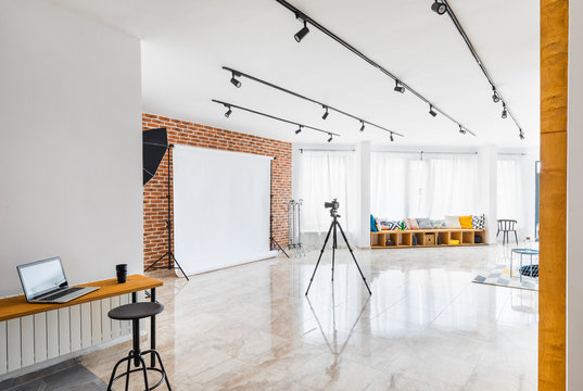 Contemporary photo studio