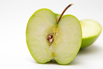  Freshly cut lemon. Sliced ​​lemon on white background.